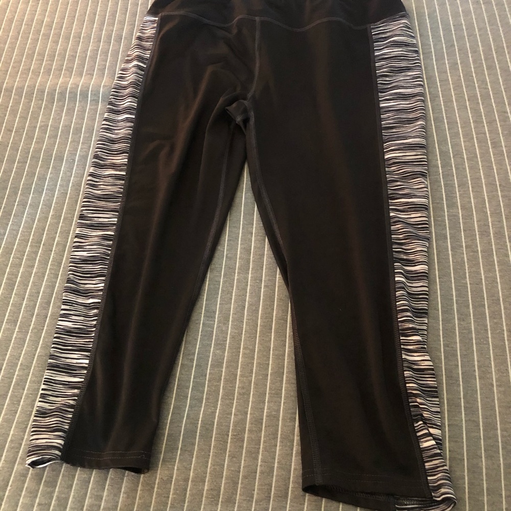 Capri yoga pants